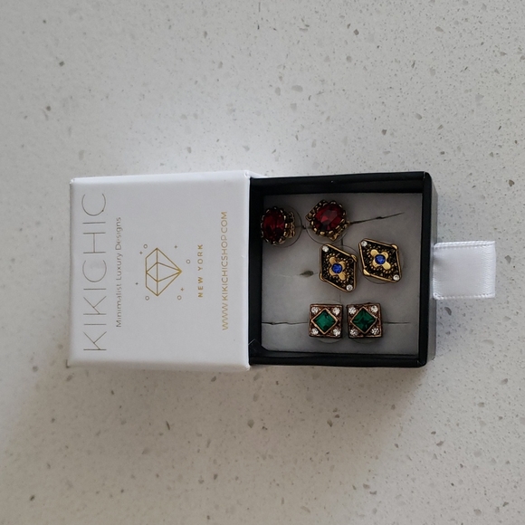 NWOT ANTIQUE STYLE KIKICHIC SPARKLY CRYSTAL STUD EARRINGS SET - Picture 6 of 7